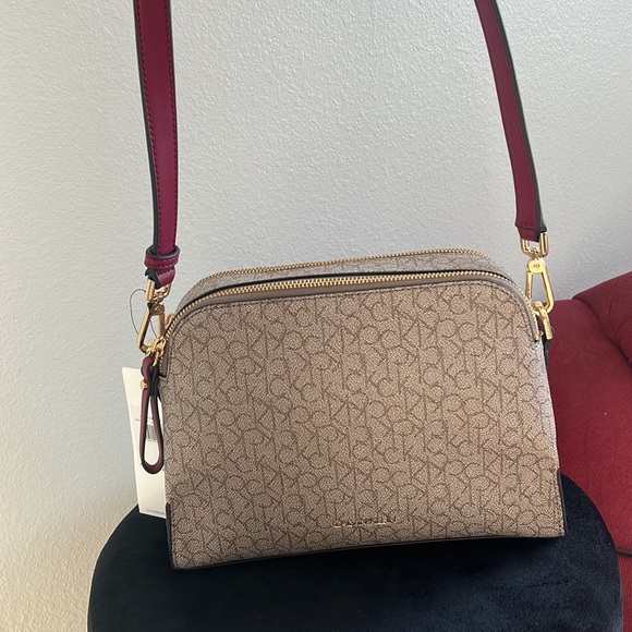 Calvin Klein Purse/Dust Bag NWT - Picture 9 of 14